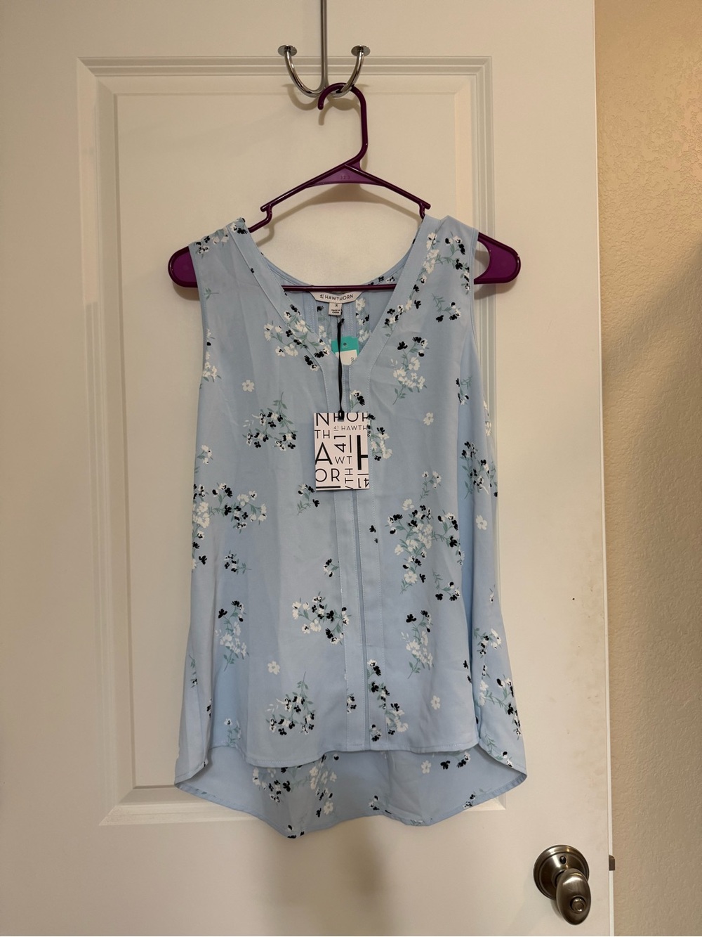 41 Hawthorn Light Blue Floral Sleeveless V-Neck Camisole